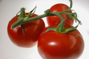 Assisting Image for Article Tomatoes Myth vs Fact